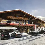 Victoria 4*