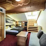 Victoria Hotel
