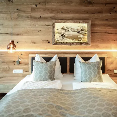 维多利亚酒店 4* 麦舒芬