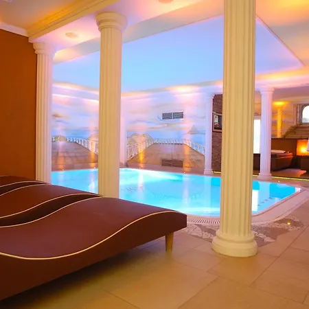 Victoria Hotell 4*