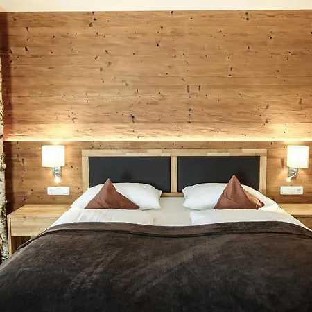 فندق فيكتوريا 4*