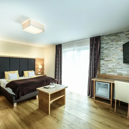 维多利亚酒店 4*